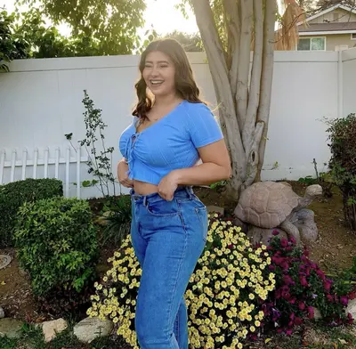 This fool wifey is a baddie with a natural fat booty cover image