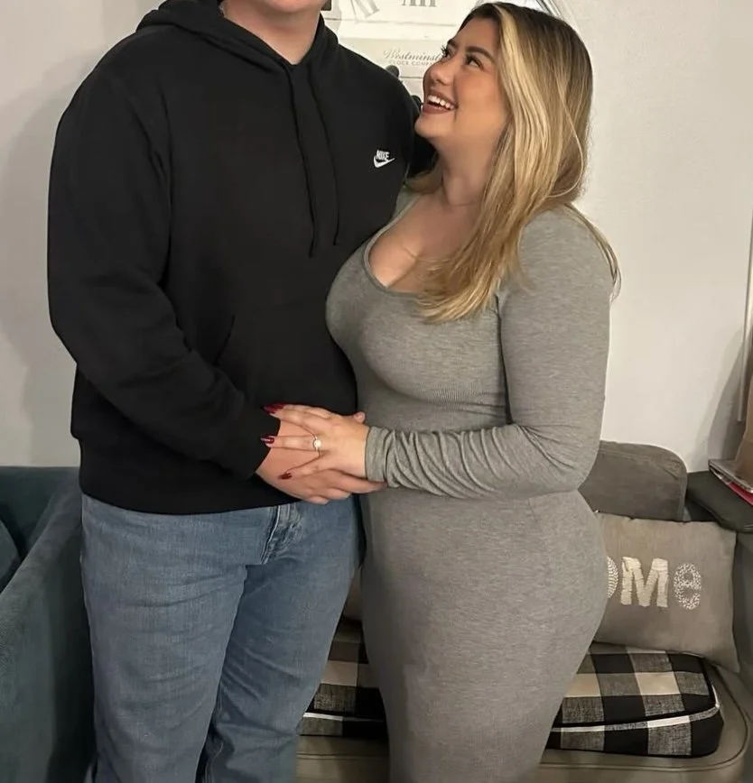 This fool wifey is a baddie with a natural fat booty image 10