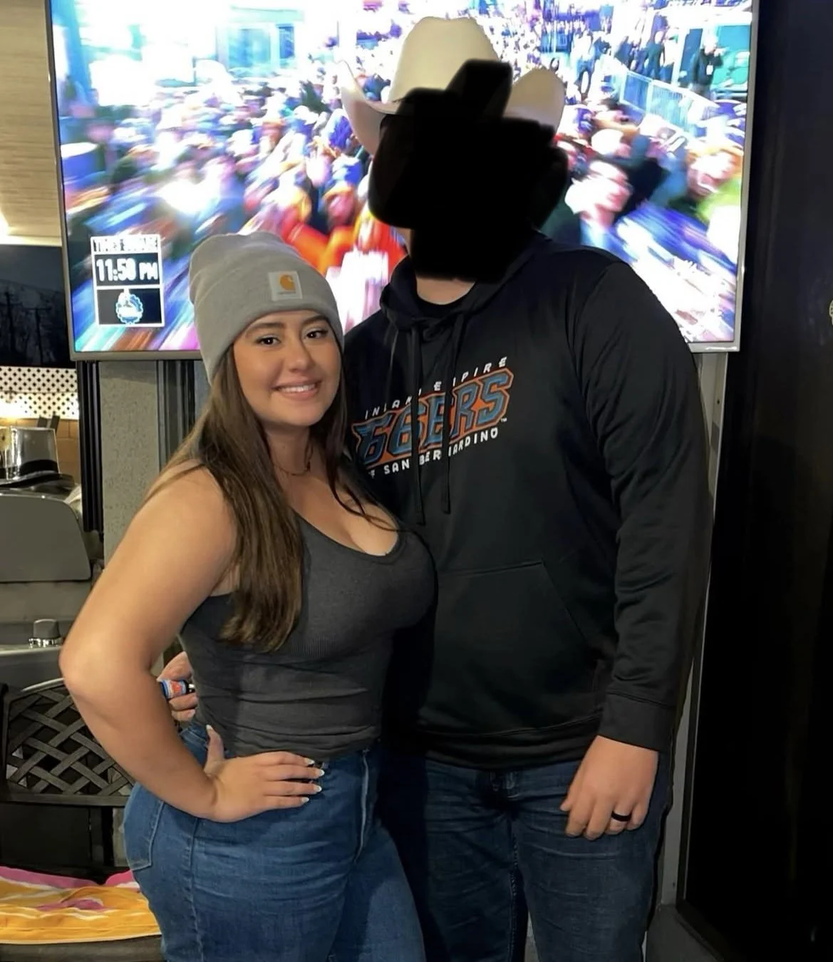 This fool wifey is a baddie with a natural fat booty image 12