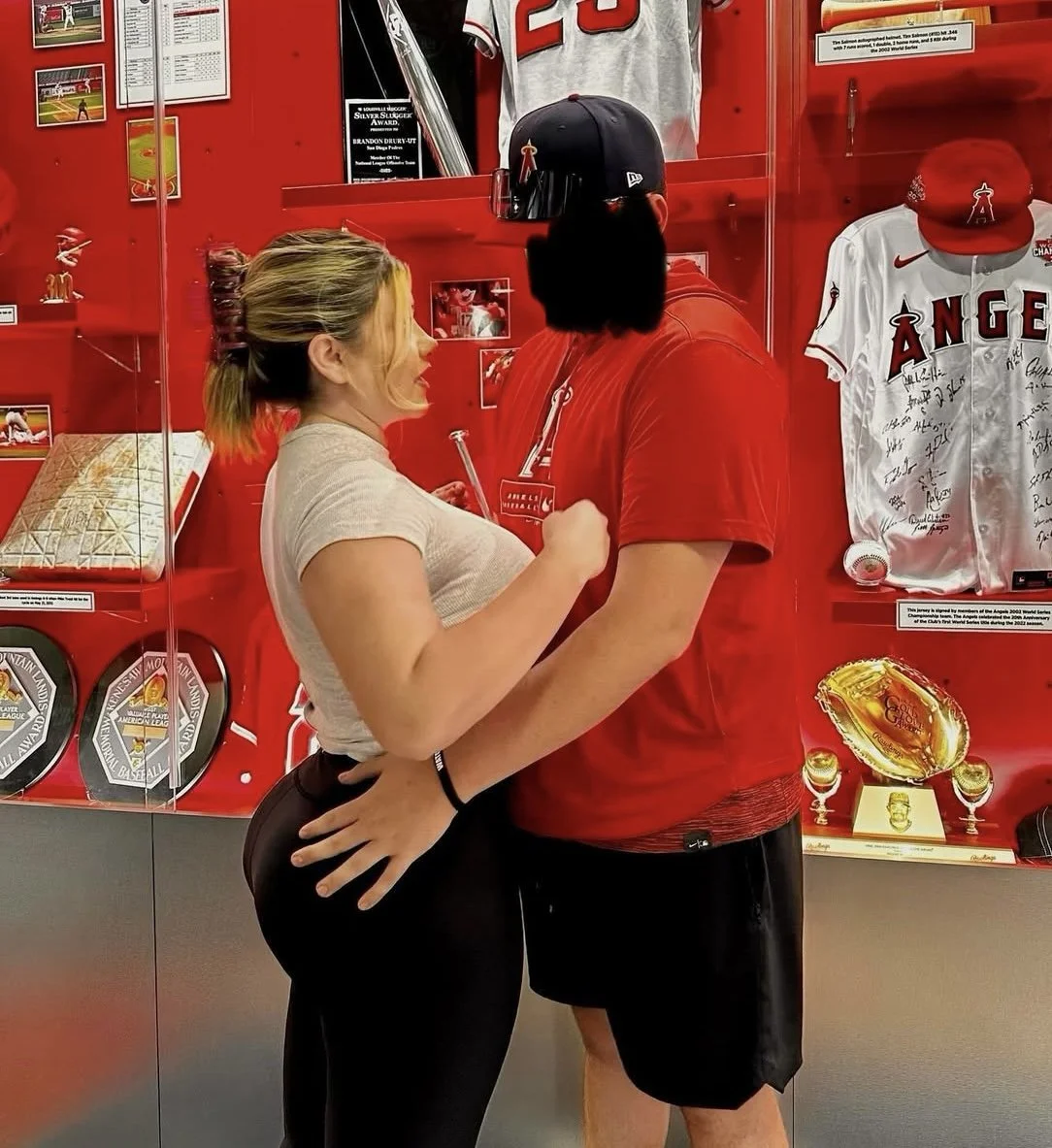 This fool wifey is a baddie with a natural fat booty image 14
