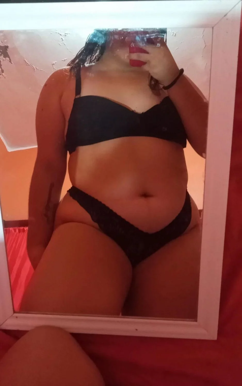 Rica gordita de la Uni image 9