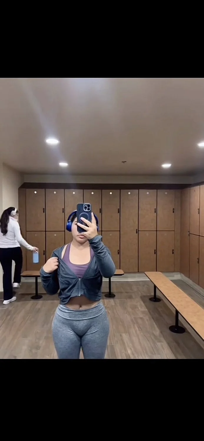 thictok baddie image 4