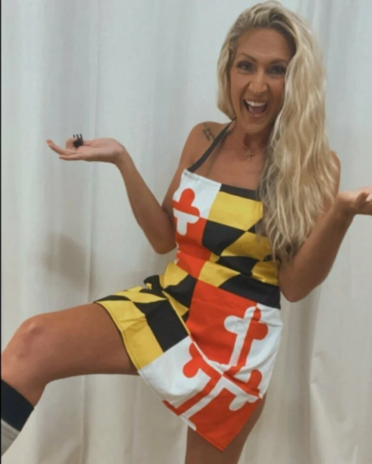 Blonde show off image 6