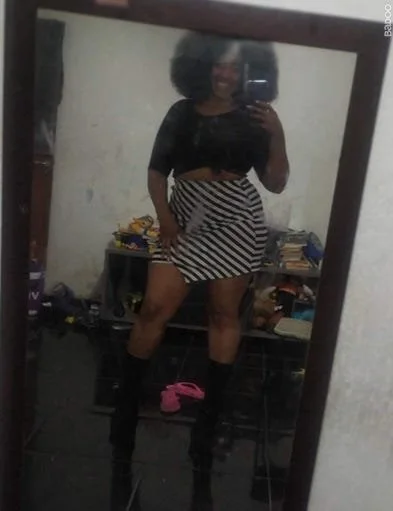 Coroa preta safada teve os nudes vazados pelo namorado image 6