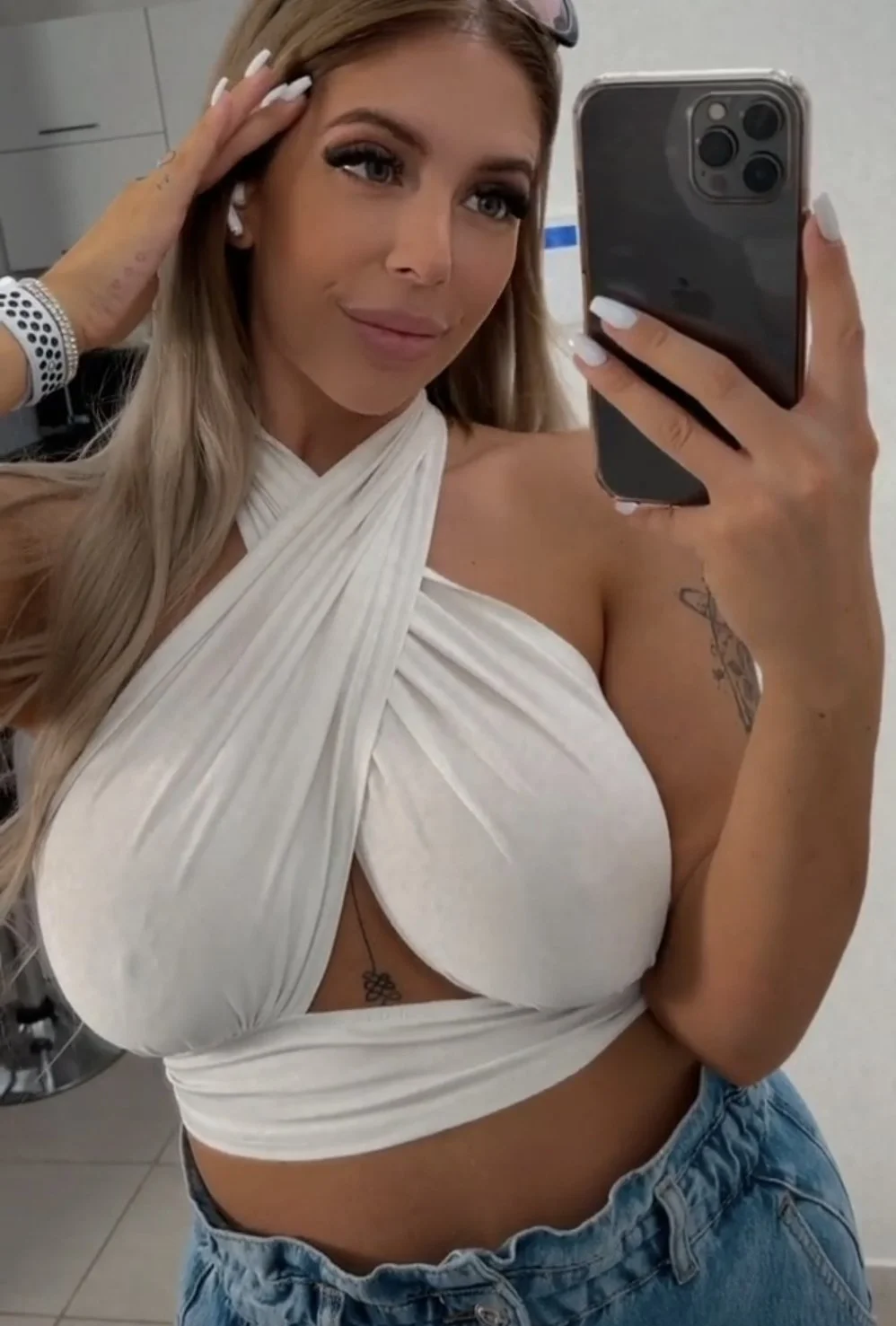 Sophia Hungarian escort image 14