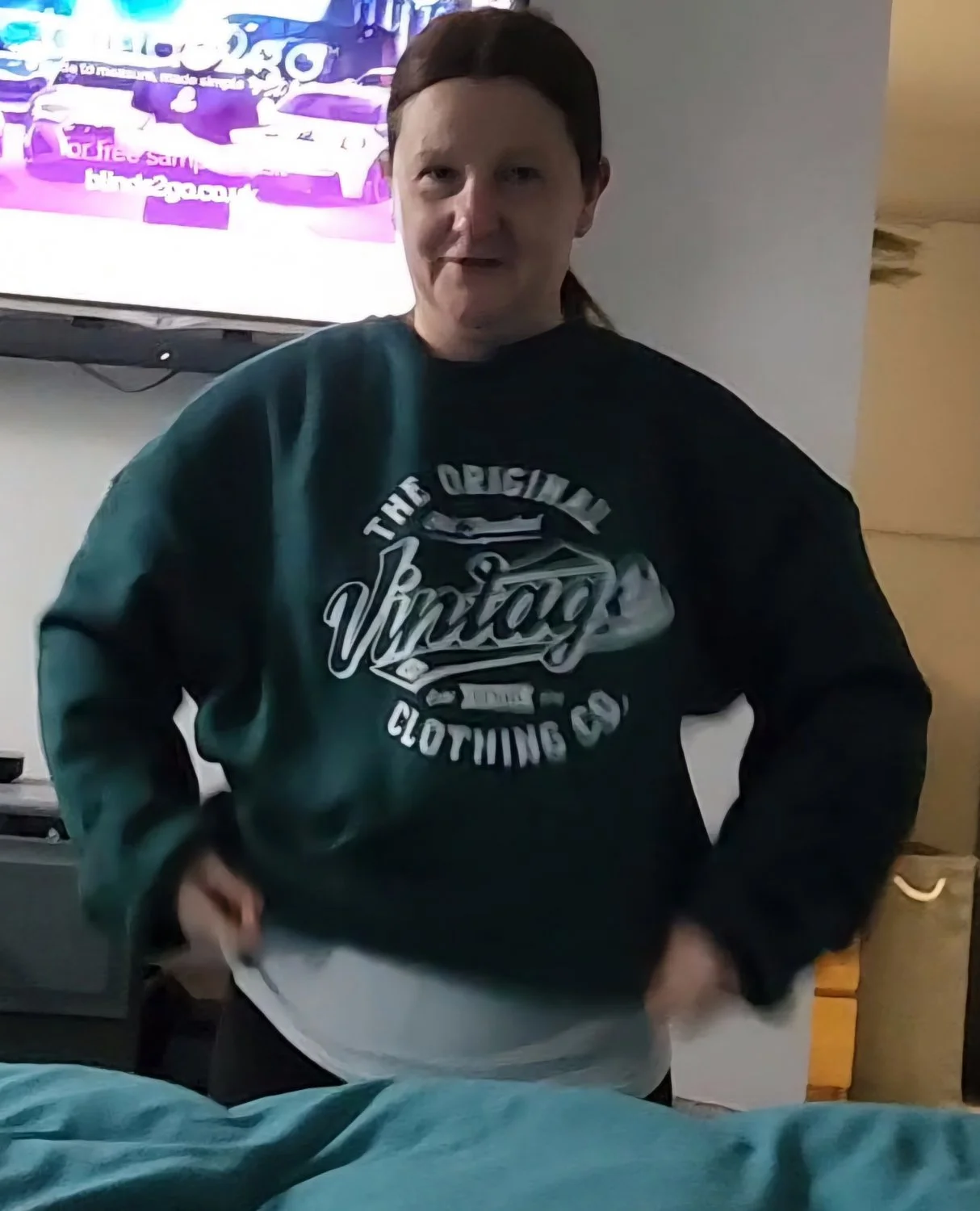 Plump milf flashing her little boobs for hubby. Which do you want to see? image 8