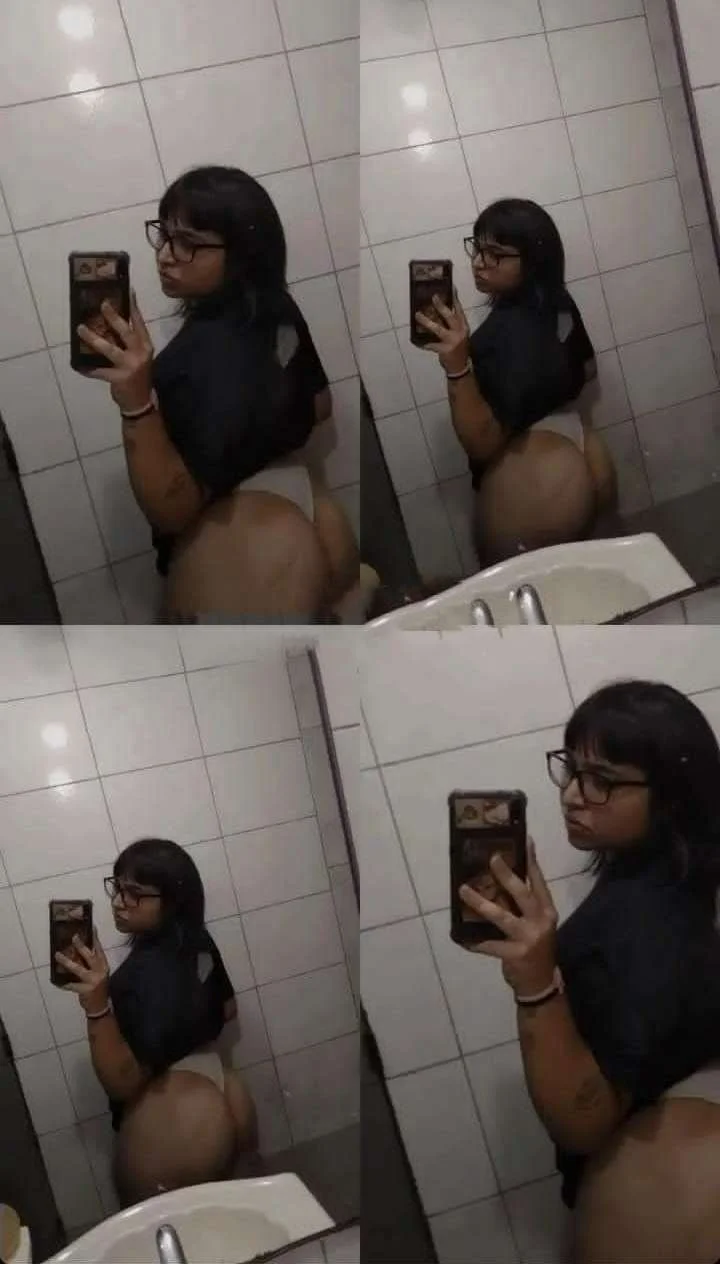 Pendeja le encanta entregar el culo image 11