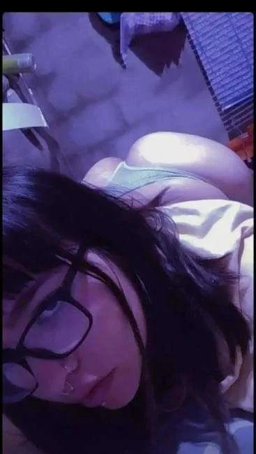 Pendeja le encanta entregar el culo image 7