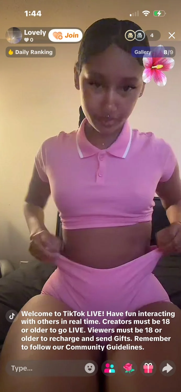 She want eyes on her fat pussy image 3