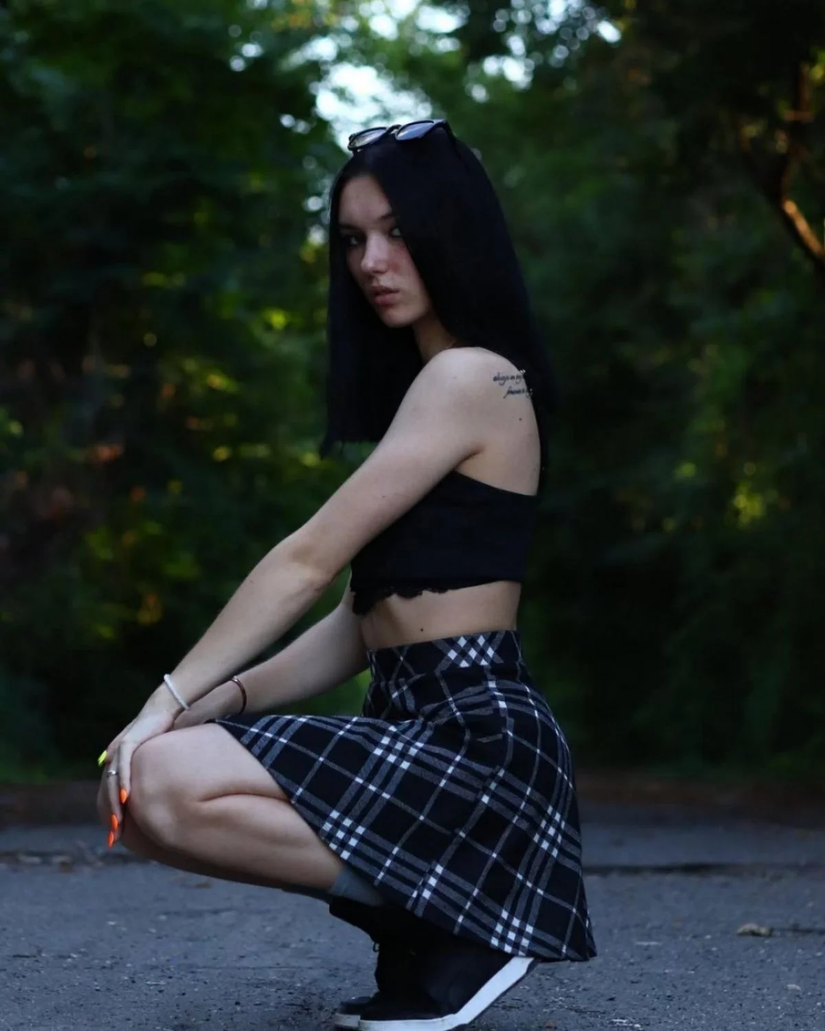 Another irl from Kik layider image 7