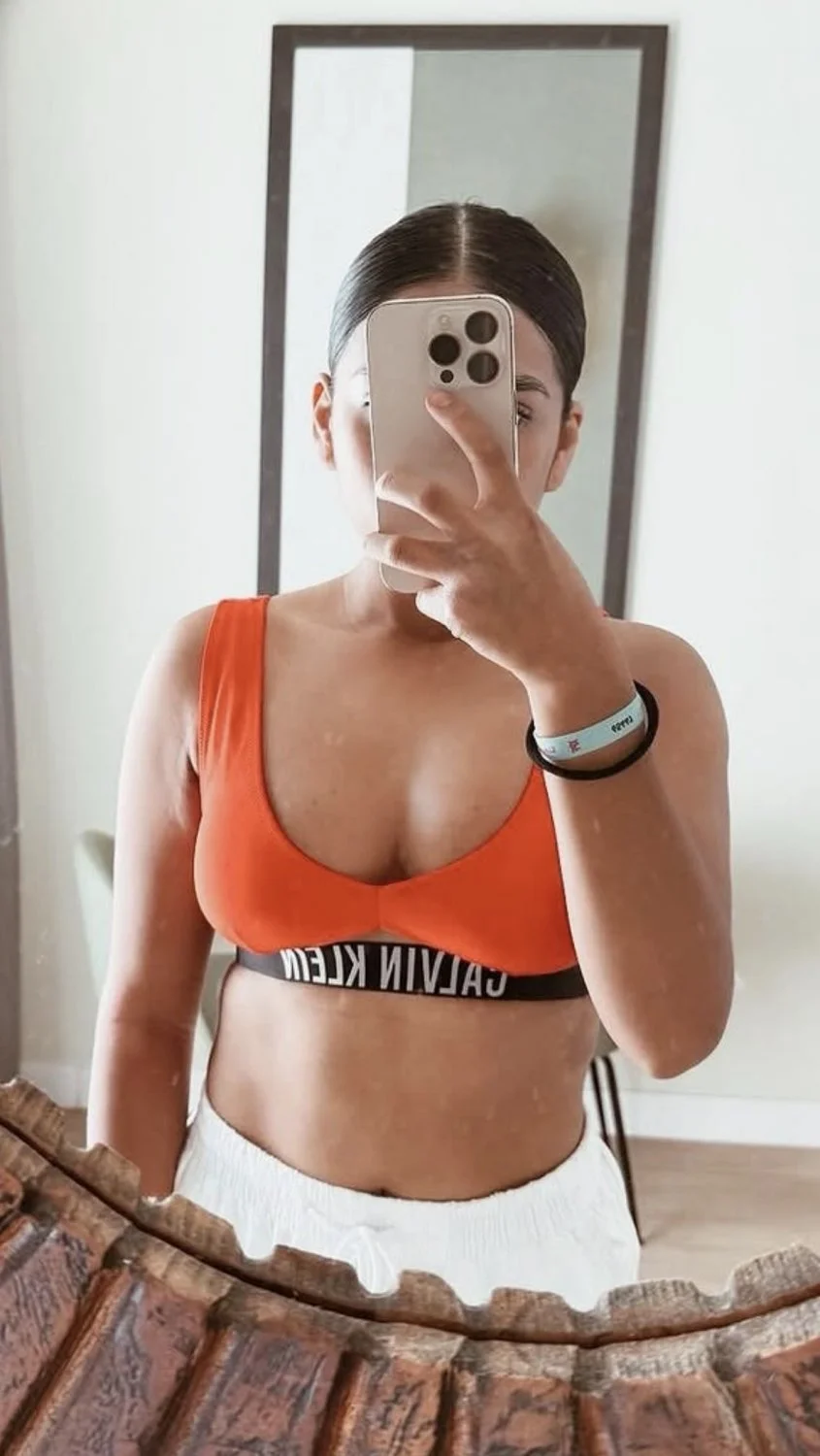 La putita de Isa le encanta deslechar desconocidos image 10