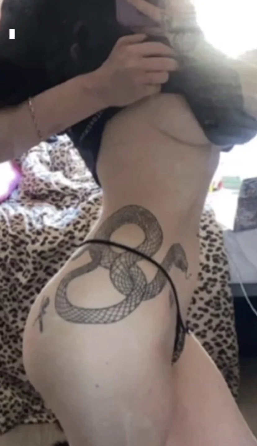 Hot slut shaking her fat ass image 2