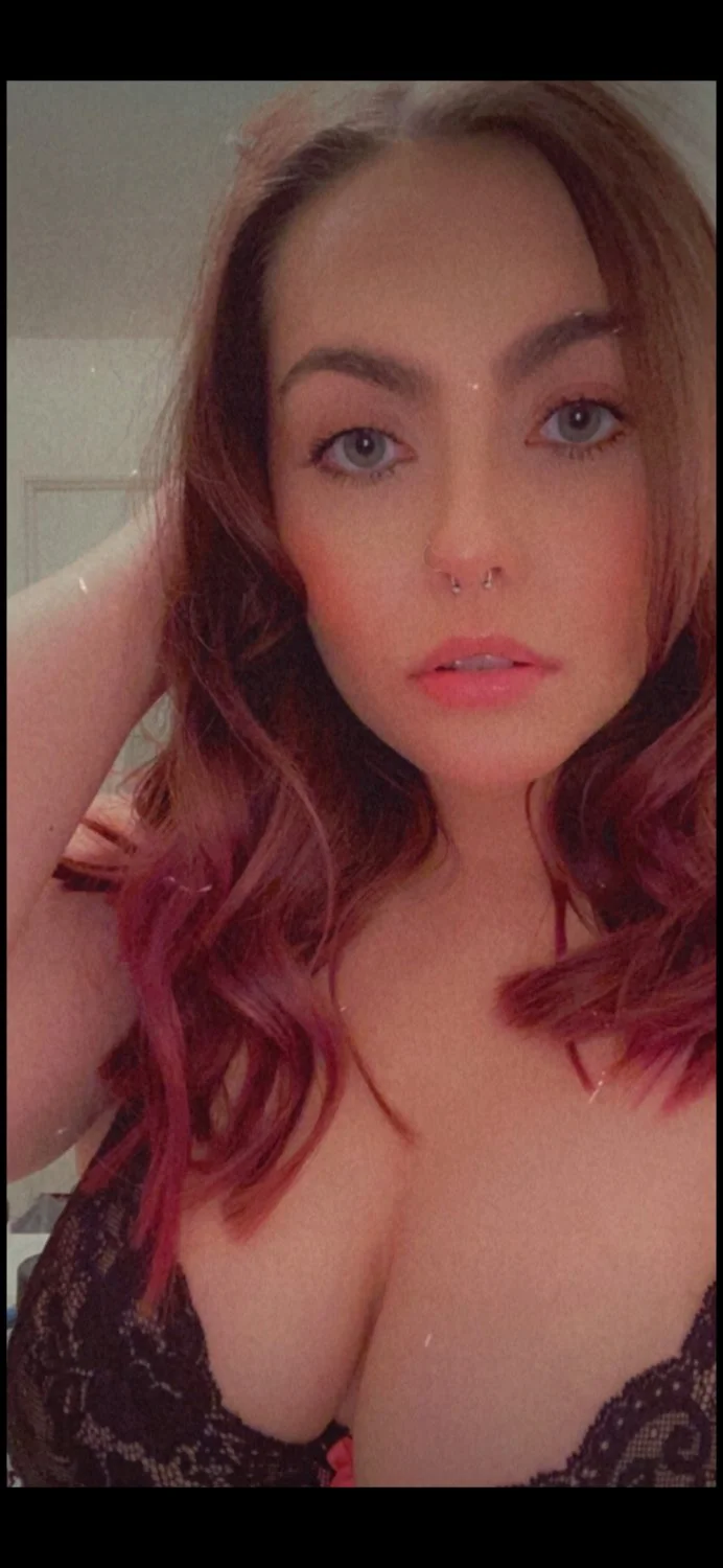Curvy wife with big tits exposed image 14
