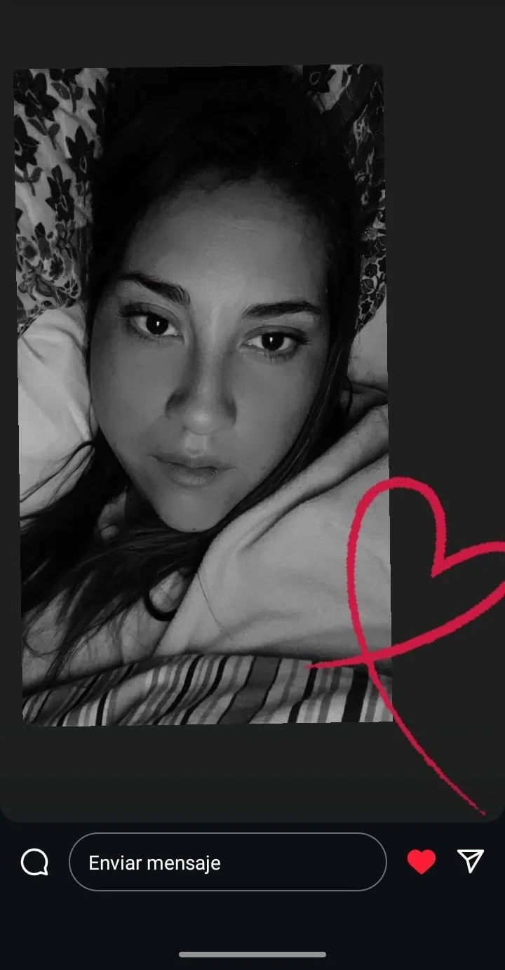 El orgullo de la familia se graba mostrando las tetas image 15