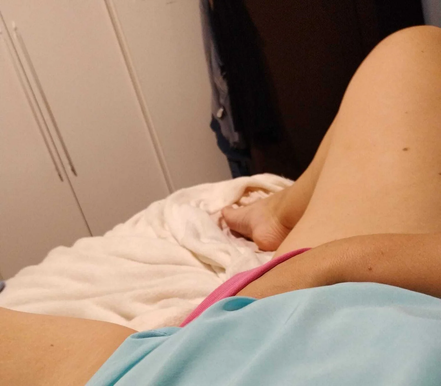 El orgullo de la familia se graba mostrando las tetas image 19