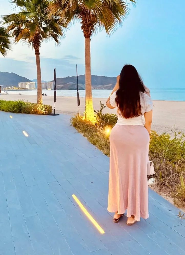 Bangladeshi chubby sexy girl in Dubai image 11