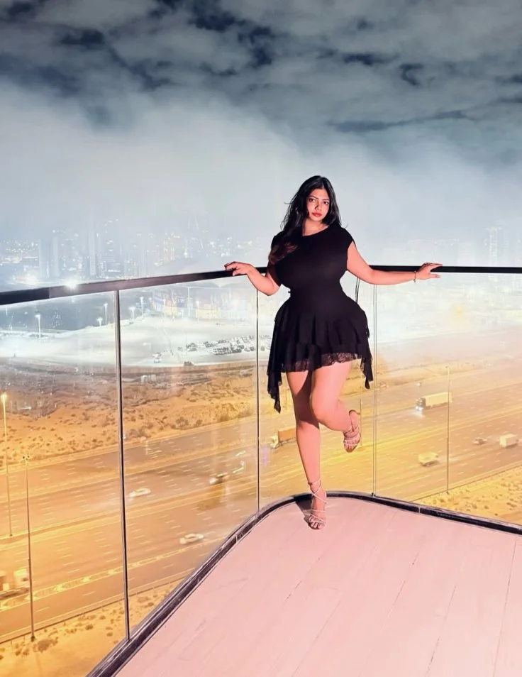 Bangladeshi chubby sexy girl in Dubai image 13