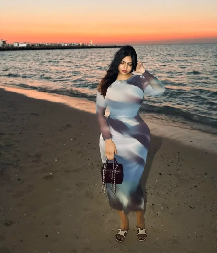 Bangladeshi chubby sexy girl in Dubai image 15