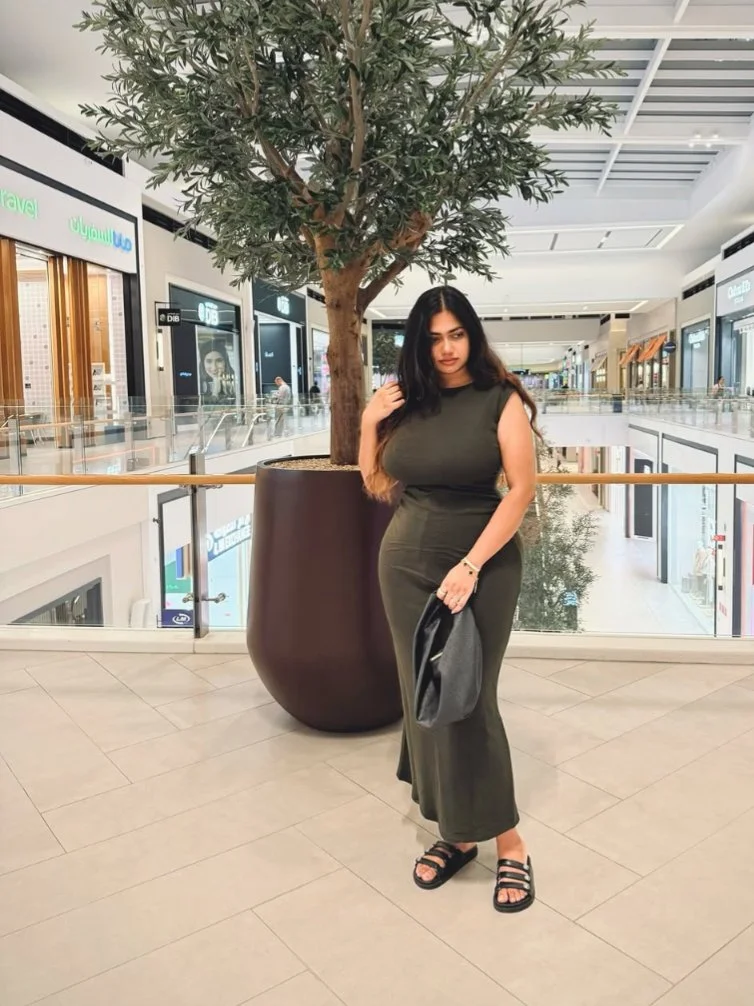 Bangladeshi chubby sexy girl in Dubai image 17