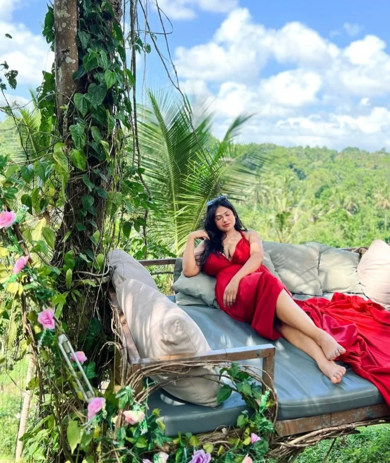 Bangladeshi chubby sexy girl in Dubai image 18