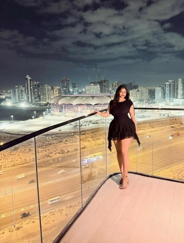 Bangladeshi chubby sexy girl in Dubai image 21