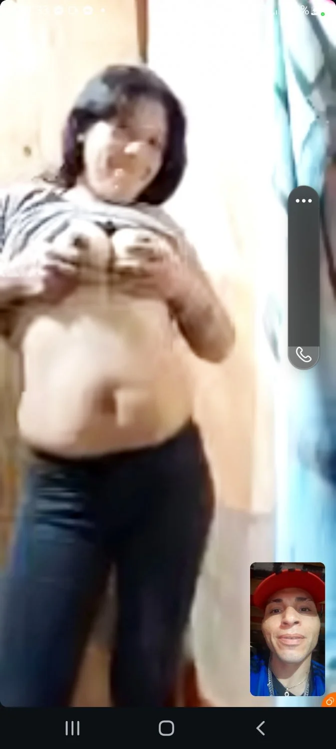 Video llamada Hot con mi putita image 1