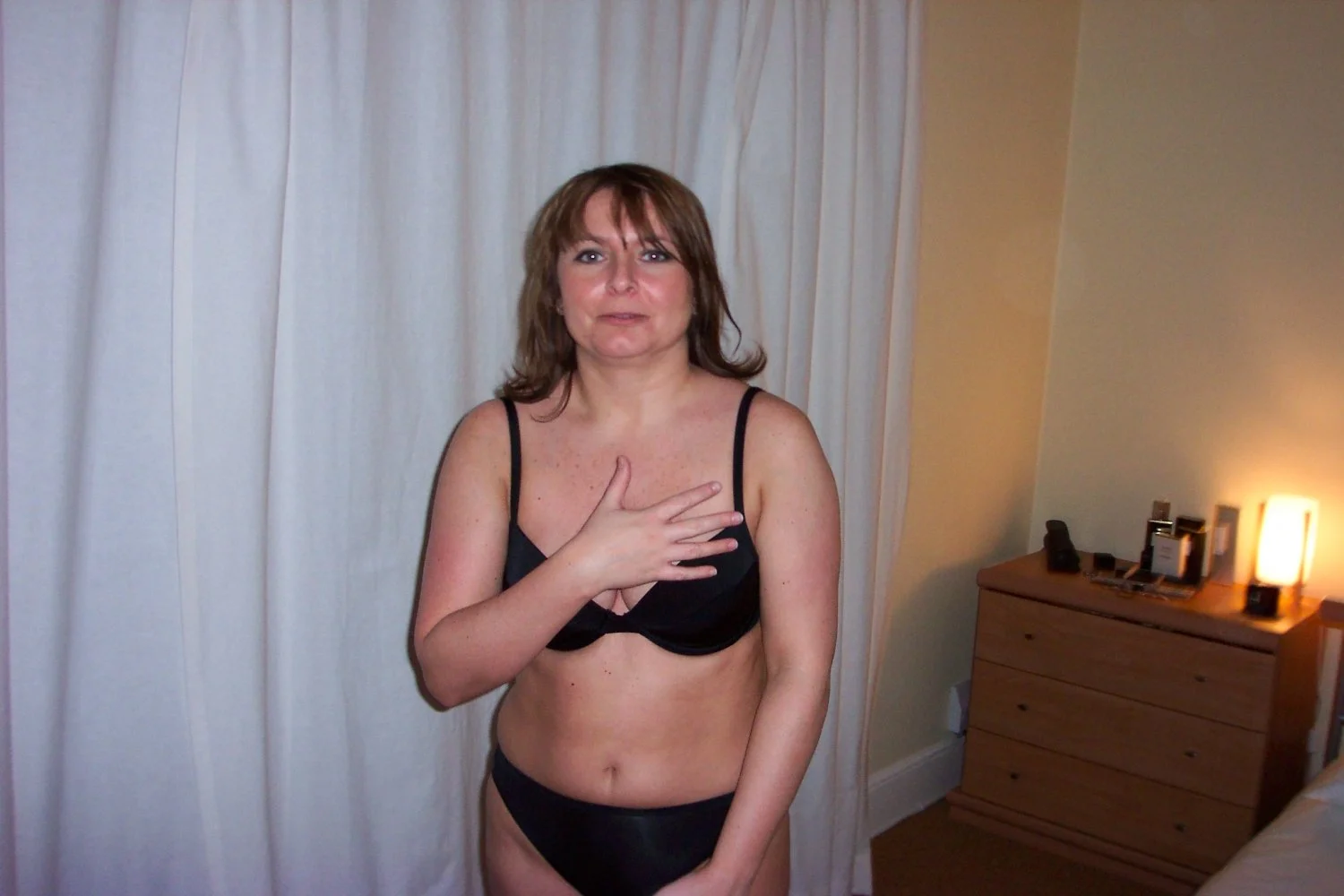 Brunette MILF image 33