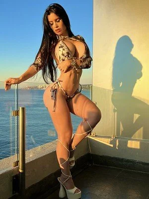 Nadia Trola Tetona Argentina image 32