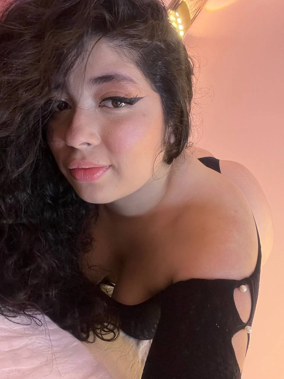 you think you can forget me, it’s because you haven’t tasted me yet.http://onlyfans.com/agathalynx main image