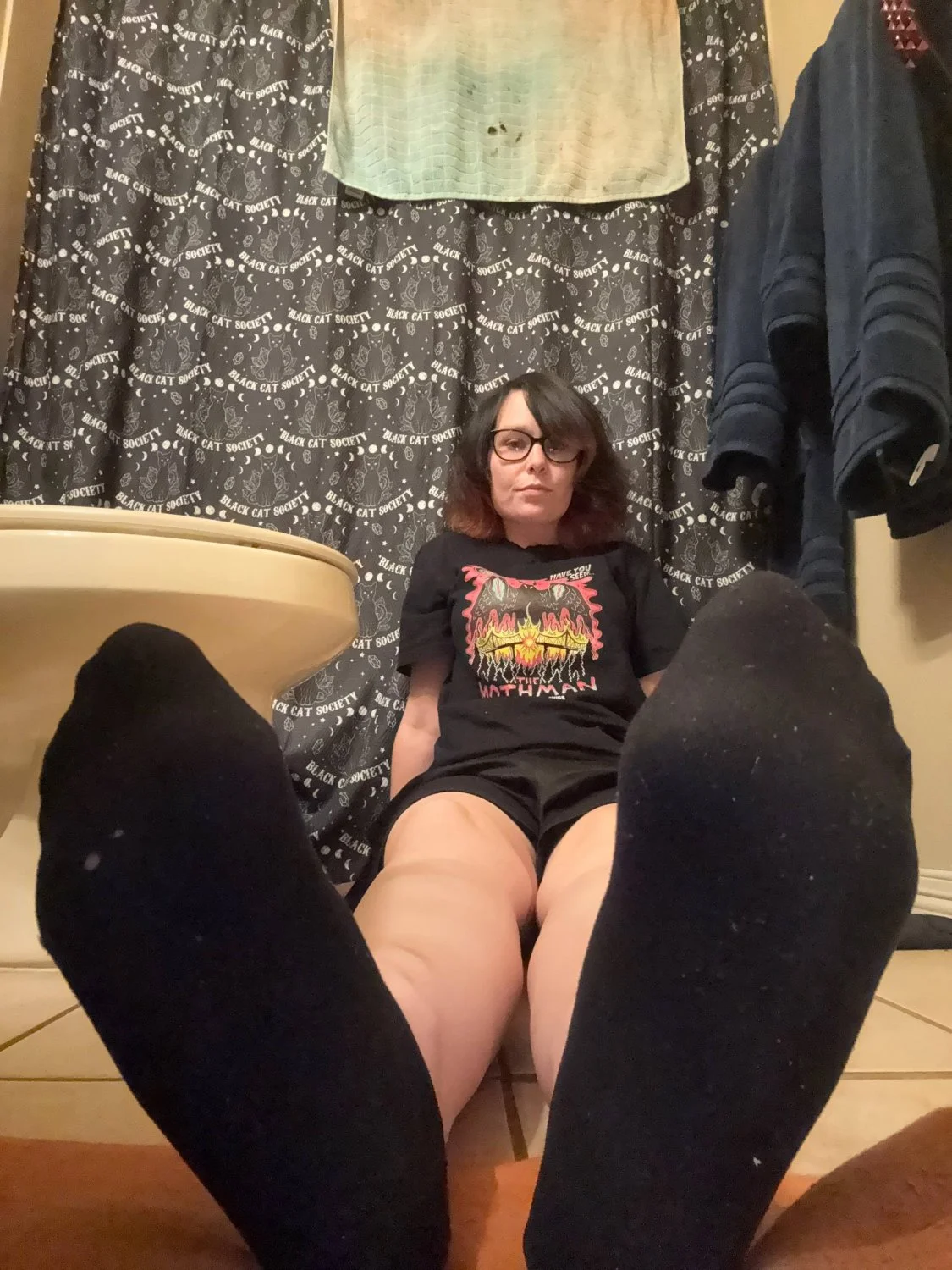 Ugly goth toilet whore image 10
