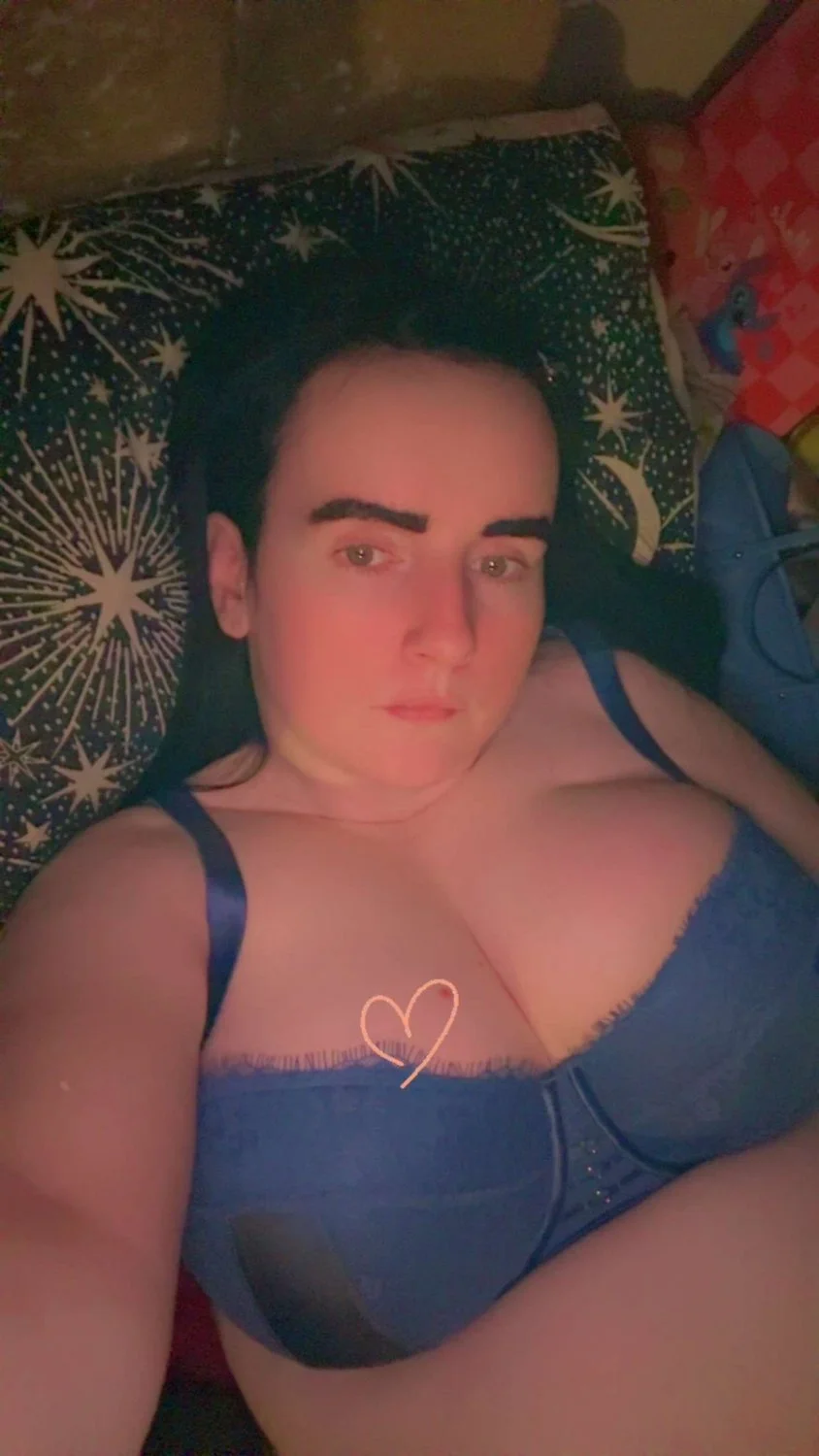 Katie 4 image 27