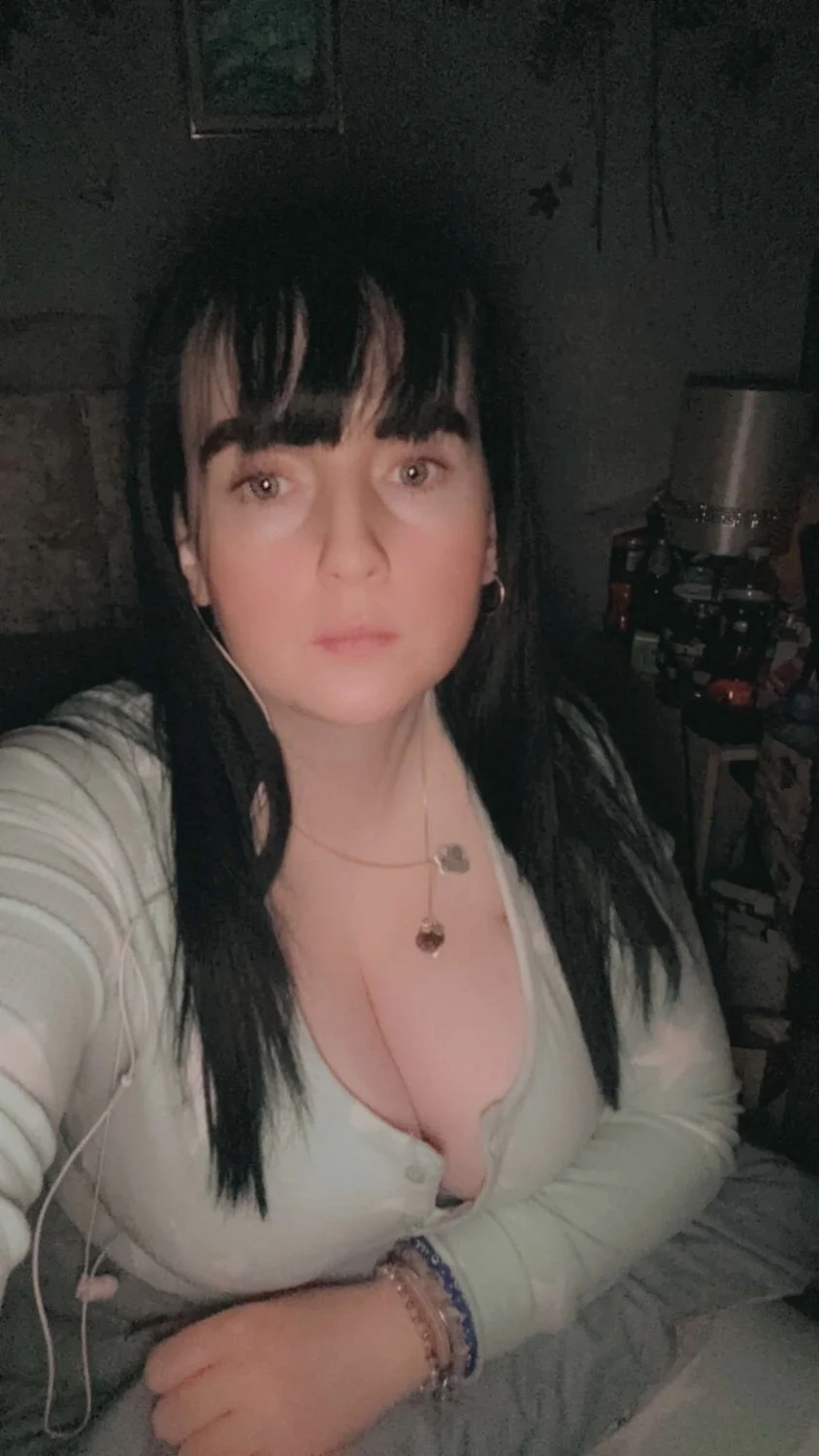 Katie 4 image 28