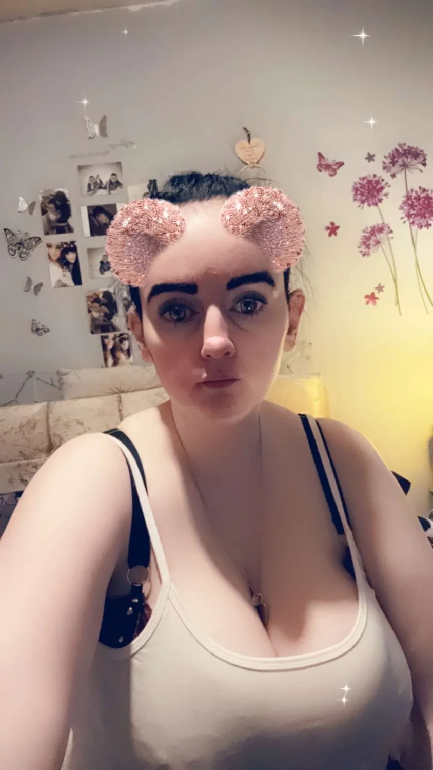 Katie 4 image 32