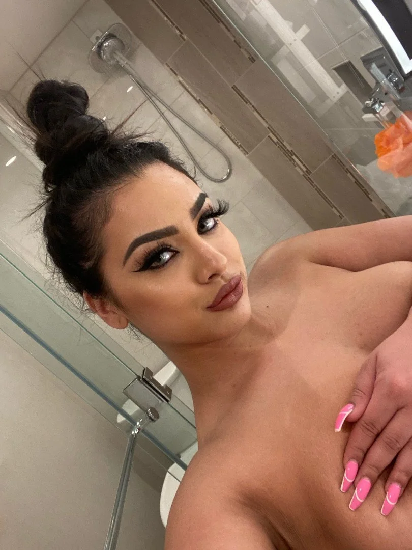Whore Nadia Exposed image 1