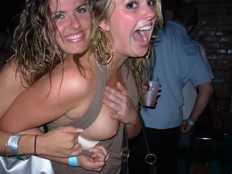 Flashing boobs image 35