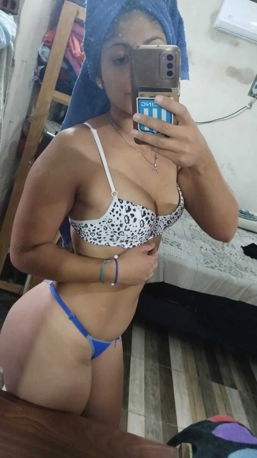 la novia de un amigo image 11