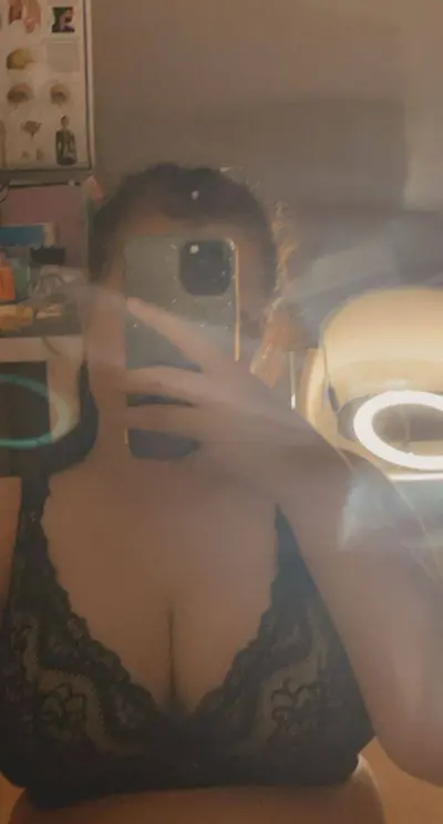 german 19yo. slut sarah cover image