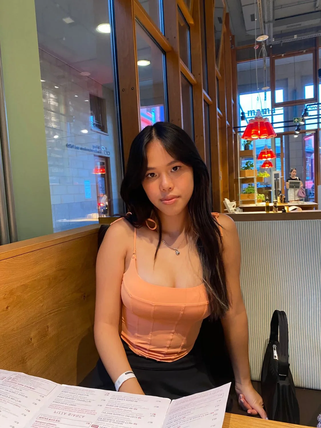 Amateur ABG wants you to goon image 1