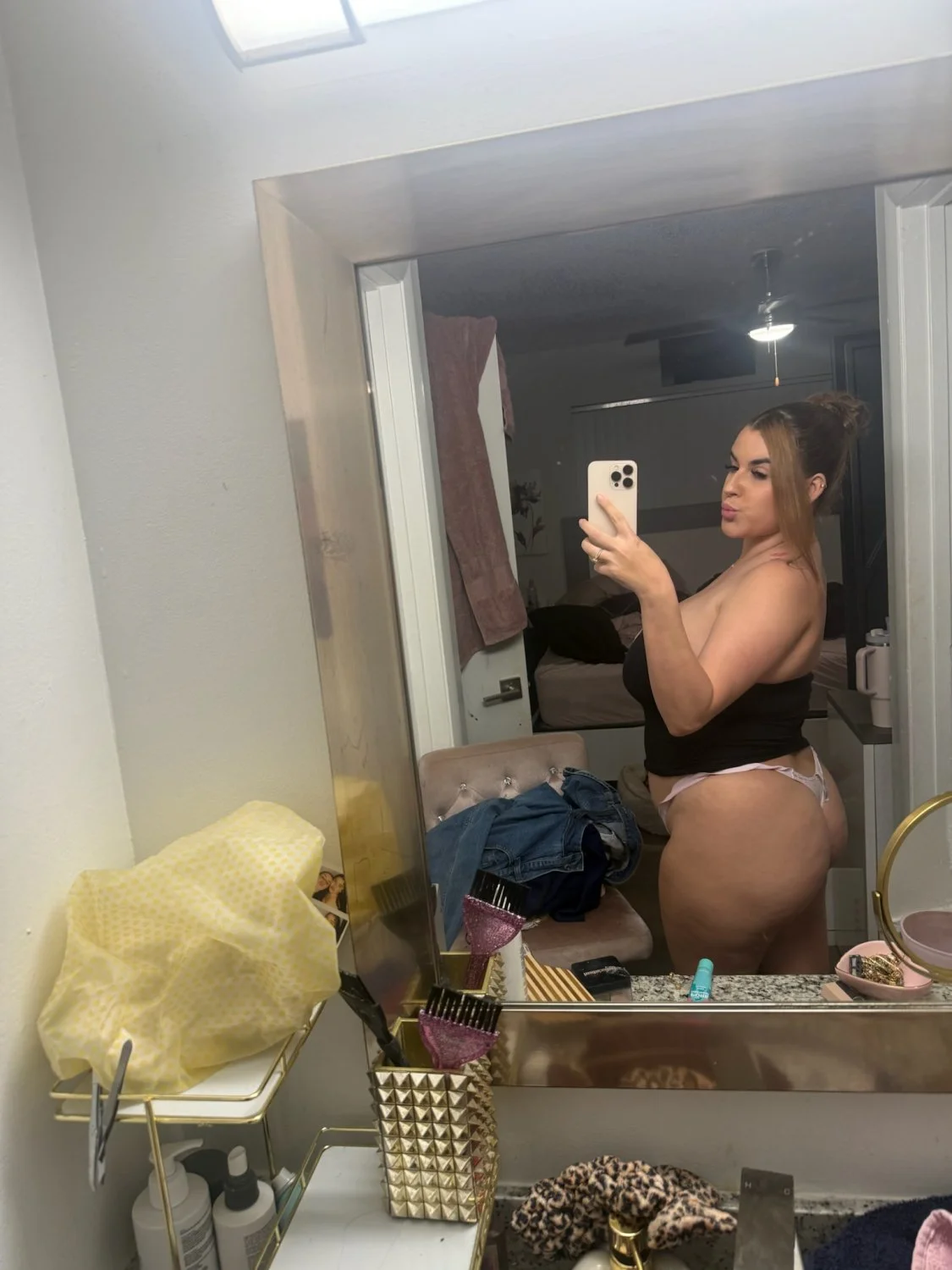 Pics and a few recent clips of her getting smashed. image 6