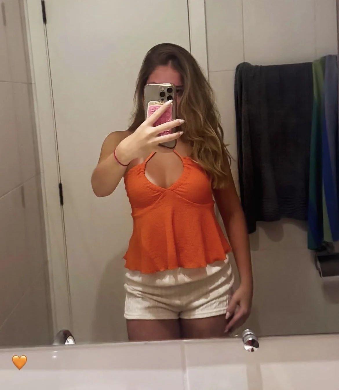 novinha loirinha caiu na net na siririca 🔥 image 2
