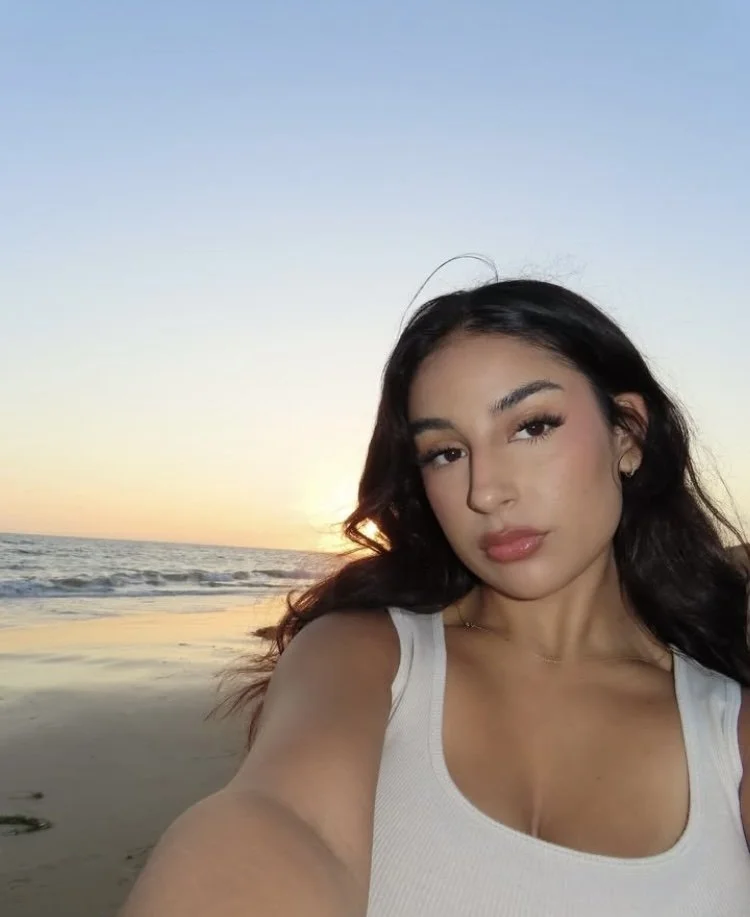 Kayla image 8