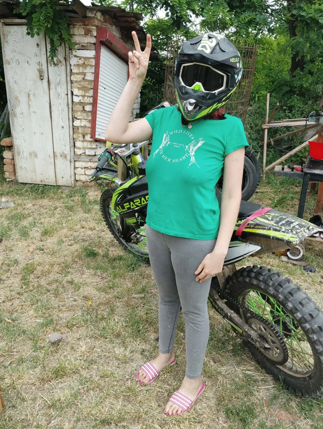 Bimbo Romania. Stupid Romanian wife and mom got leaked image 12