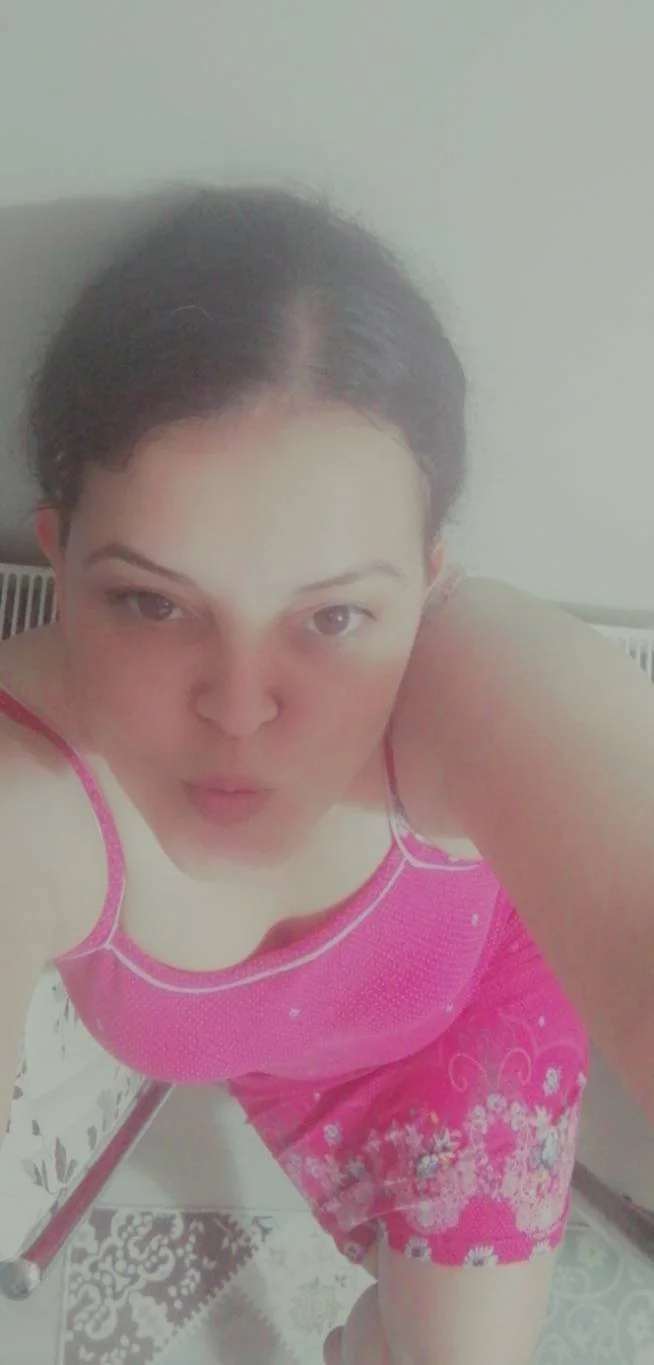 Turkısh housewife image 2