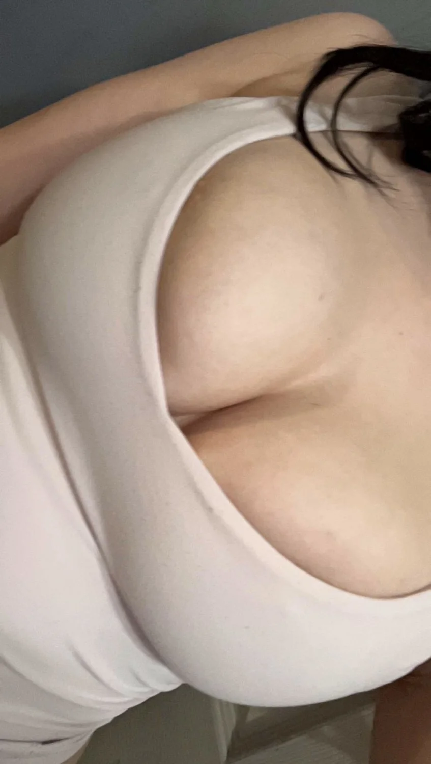 Busty Teens snap dump image 9