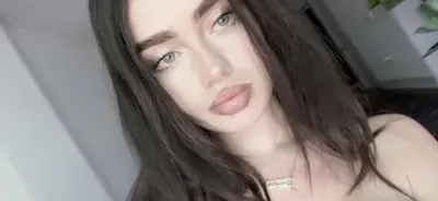 The sexiest woman live cover image