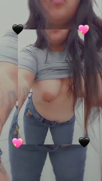 cajera de senos bonitos 😍 cover image