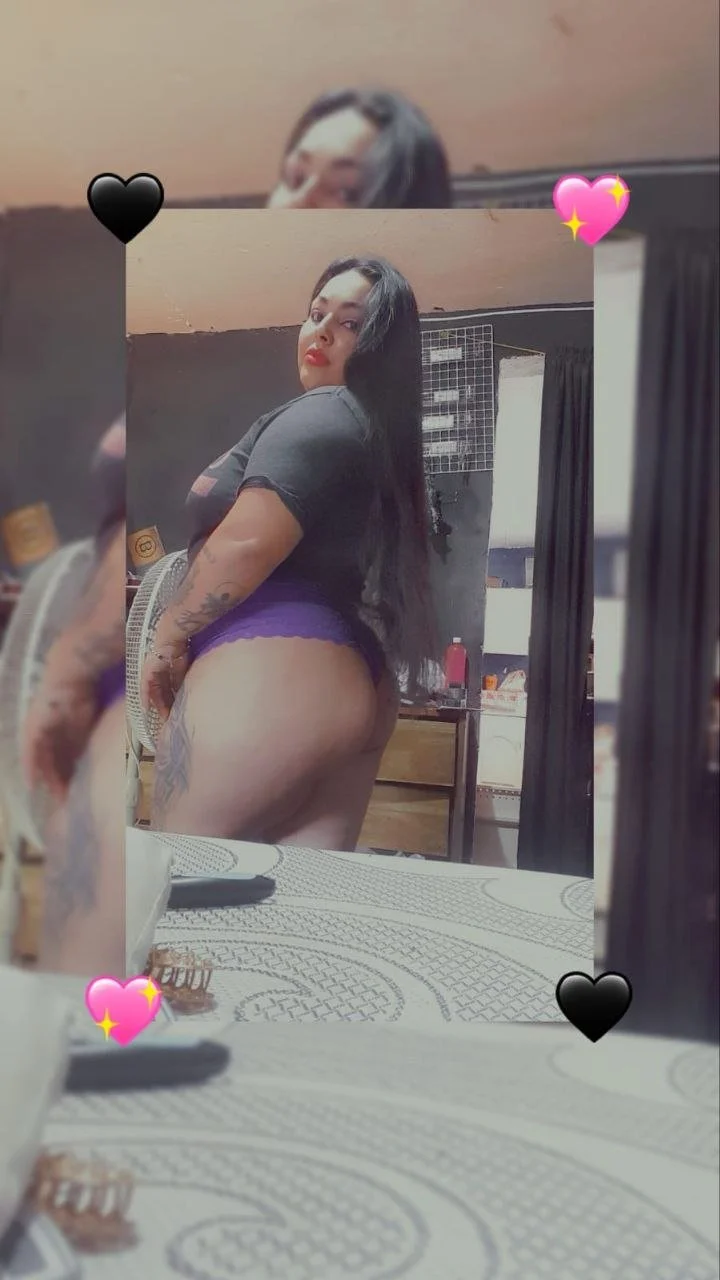 cajera de senos bonitos 😍 image 6