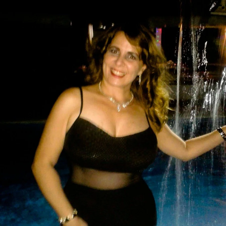 Amateur MILF Leaked Porn Pics image 15