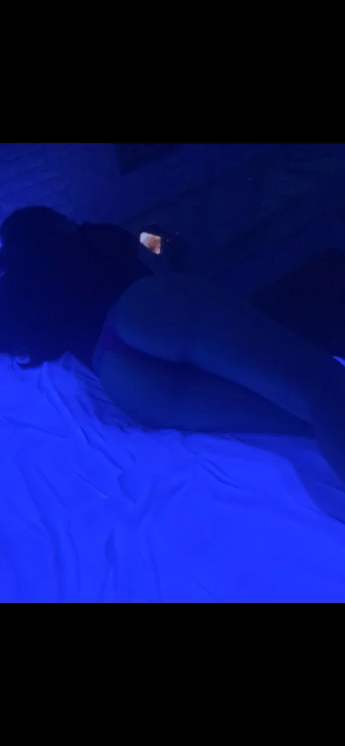 Corno exibindo a esposa na vitrine... apreciem esse rabo gostoso image 8