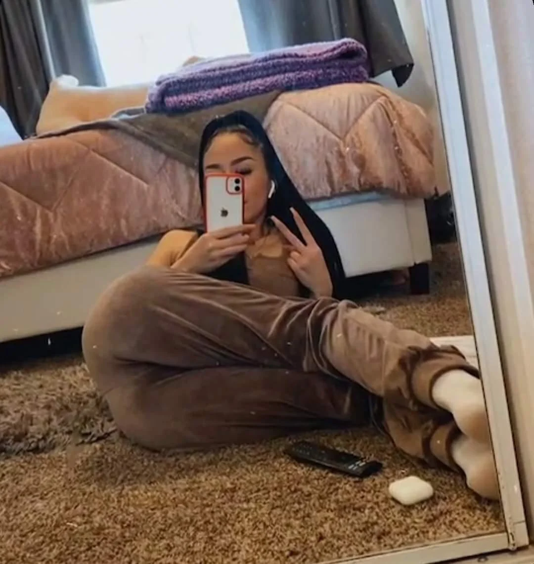 Harmony 18 yo cum dumpster image 2